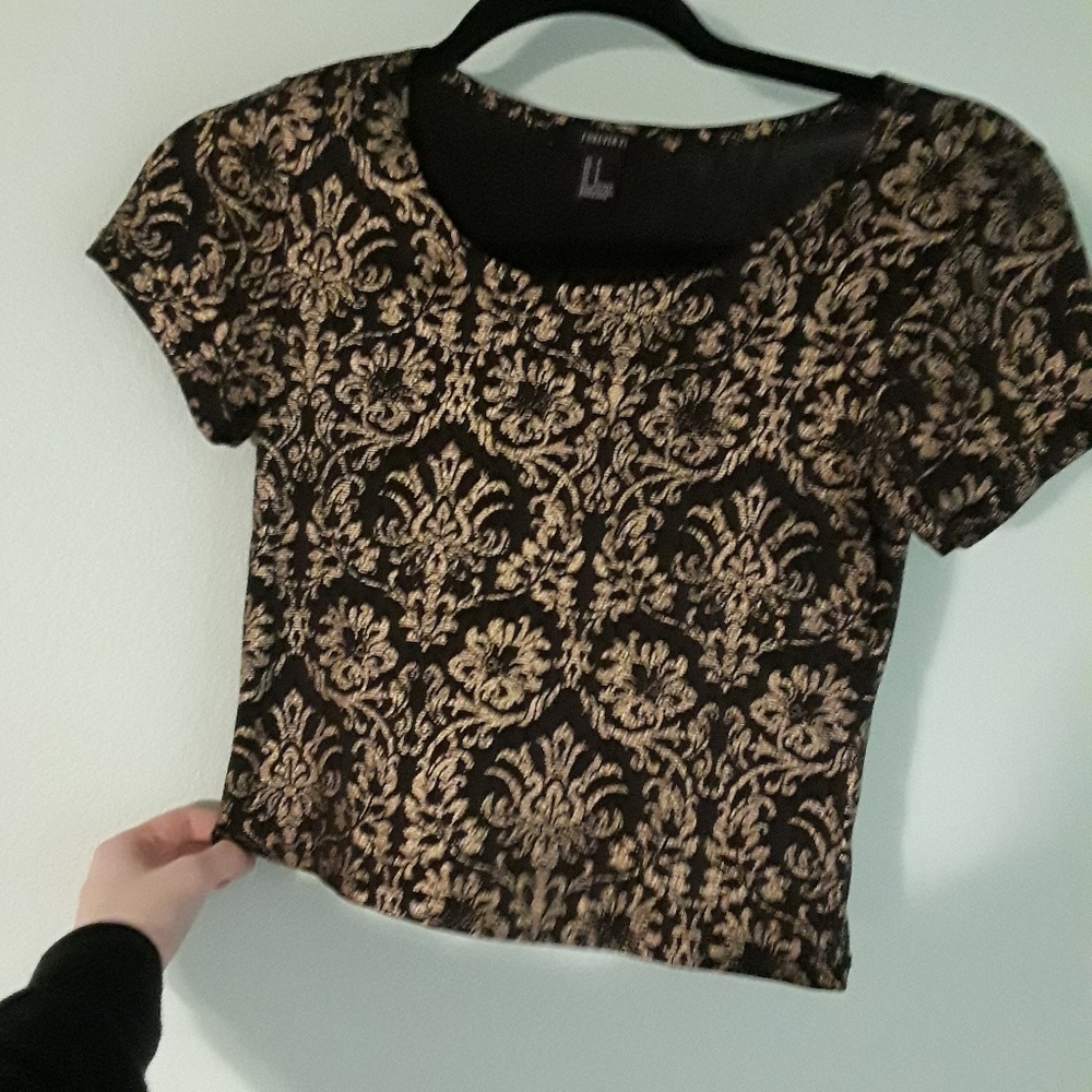 Forever21 Small Black & Gold Metallic Crop Top 💛